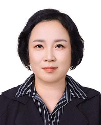 엄진경 선생님.jpg